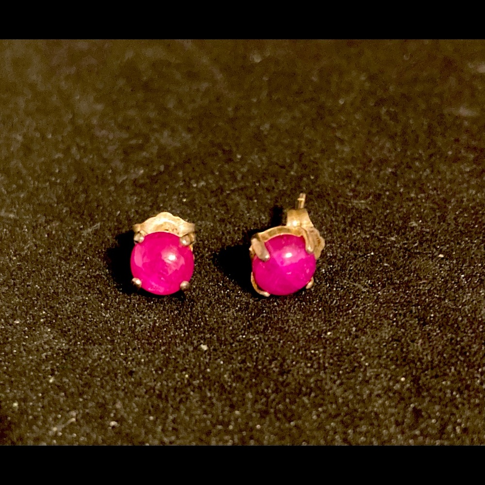 1.3 gram Cabochon Ruby Earrings